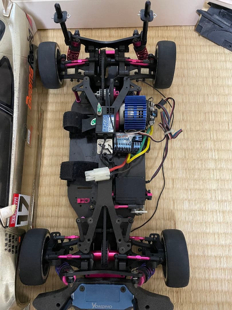ヨコモ 1/10 ラジコン シャーシオプション大量　土屋圭市