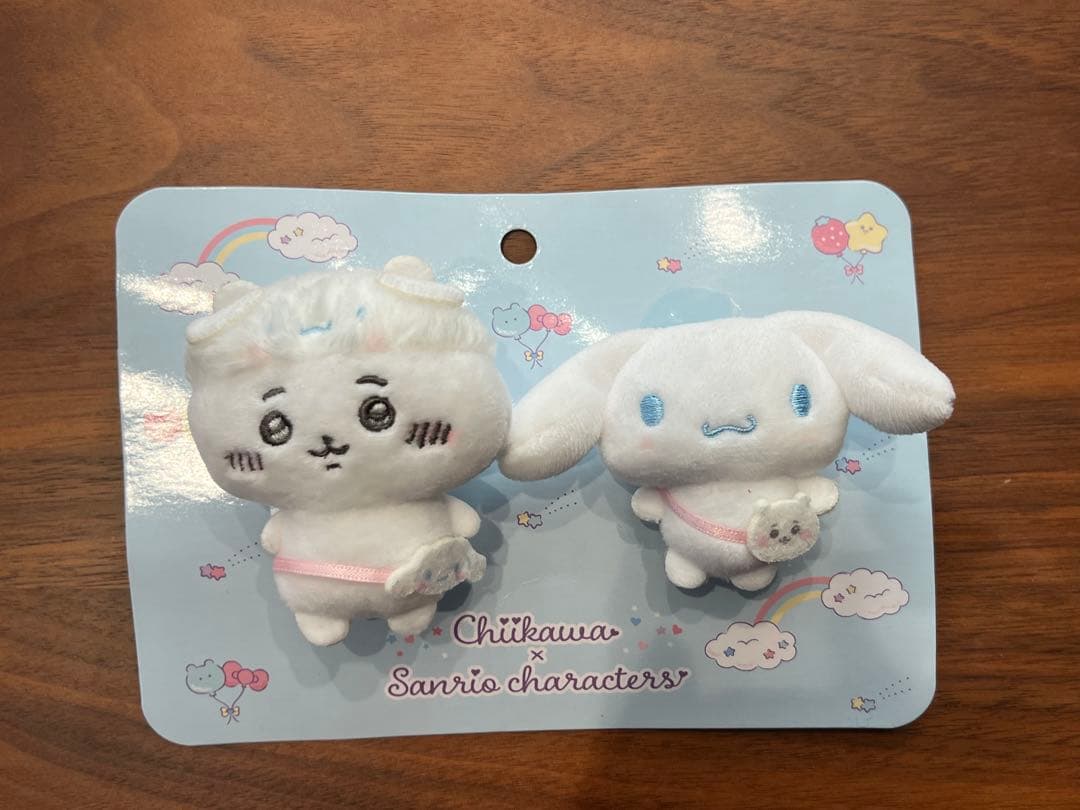 ちいかわ サンリオコラボ ぬいぐるみブローチ