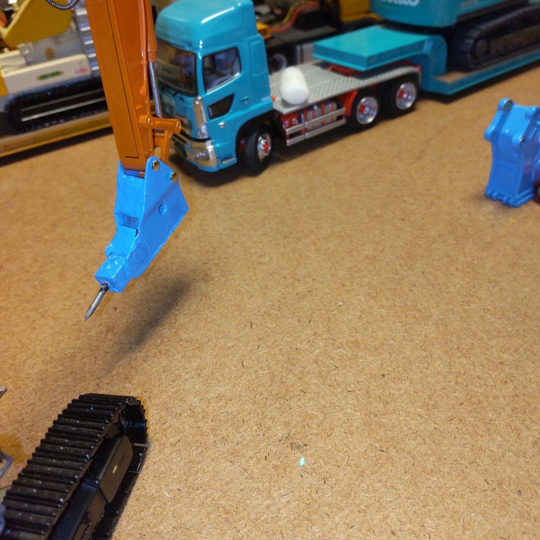 日立建機　ZAXIS 350LC オカダアイヨン　ブレーカーセット　　1/50