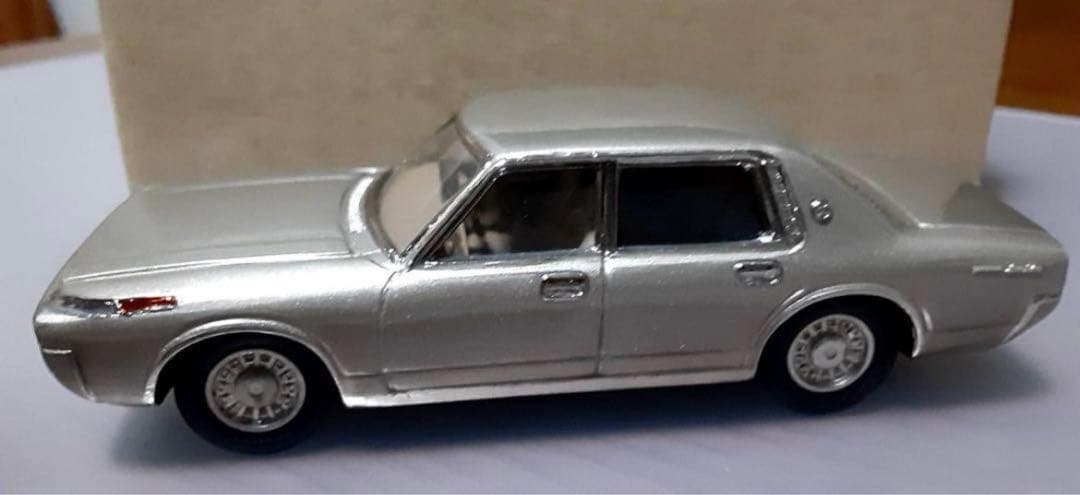 アンチモニー　トヨタ　クラウン　スーパー　サルーン　J-43 1/43