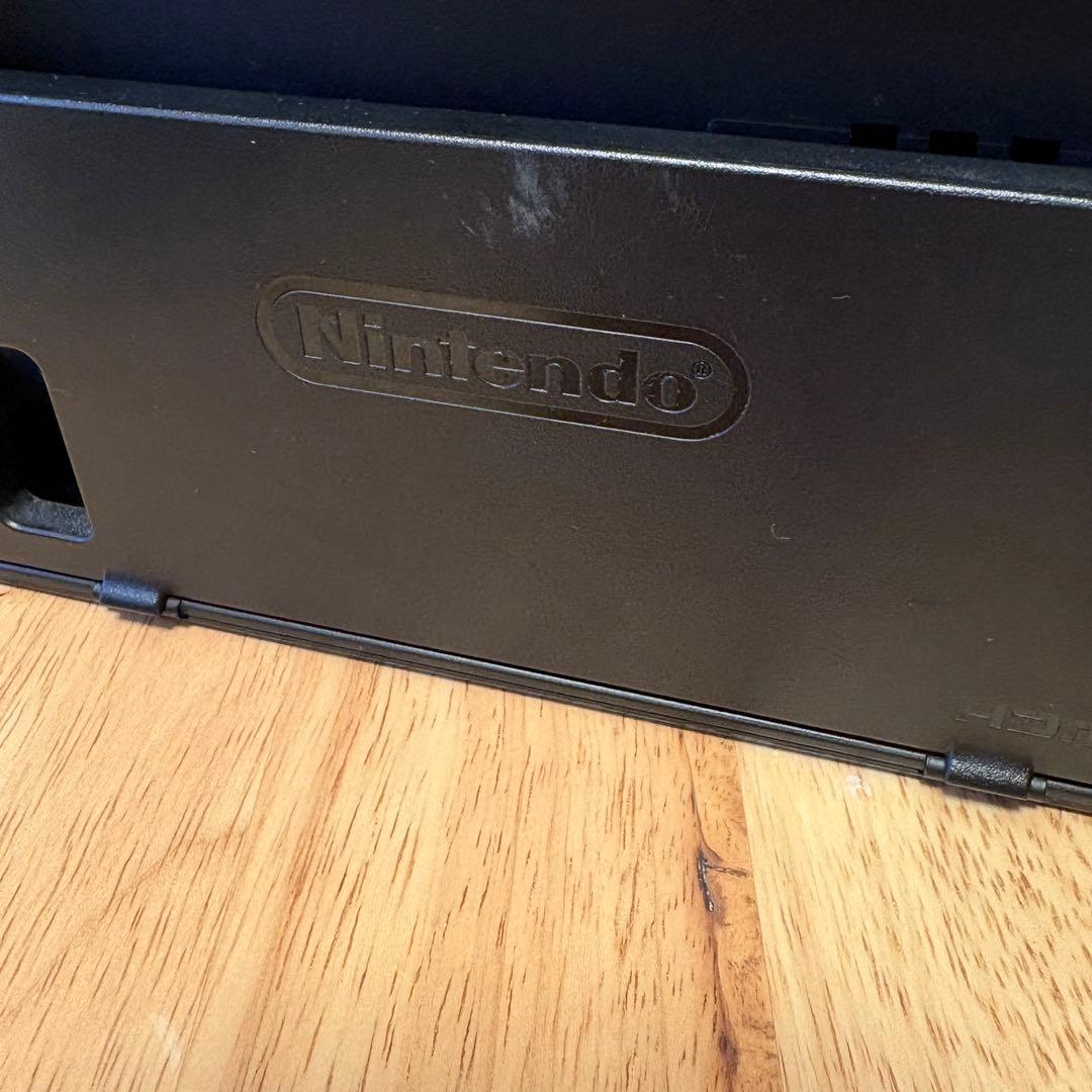 Nintendo Switch 本体、ジョイコン、ドック、ケース、スタンドセット