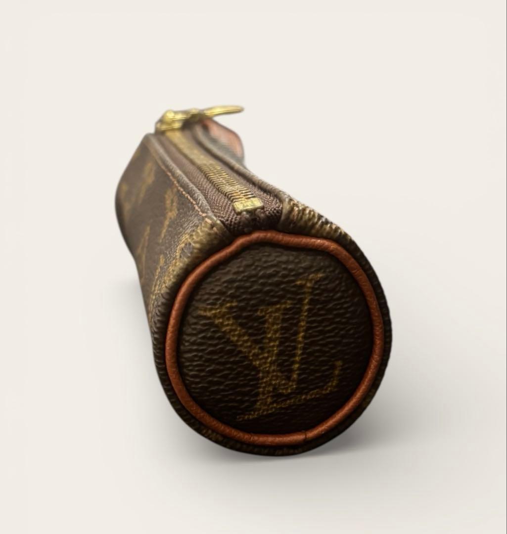 Louis Vuitton モノグラムポーチ　ゴルフボール