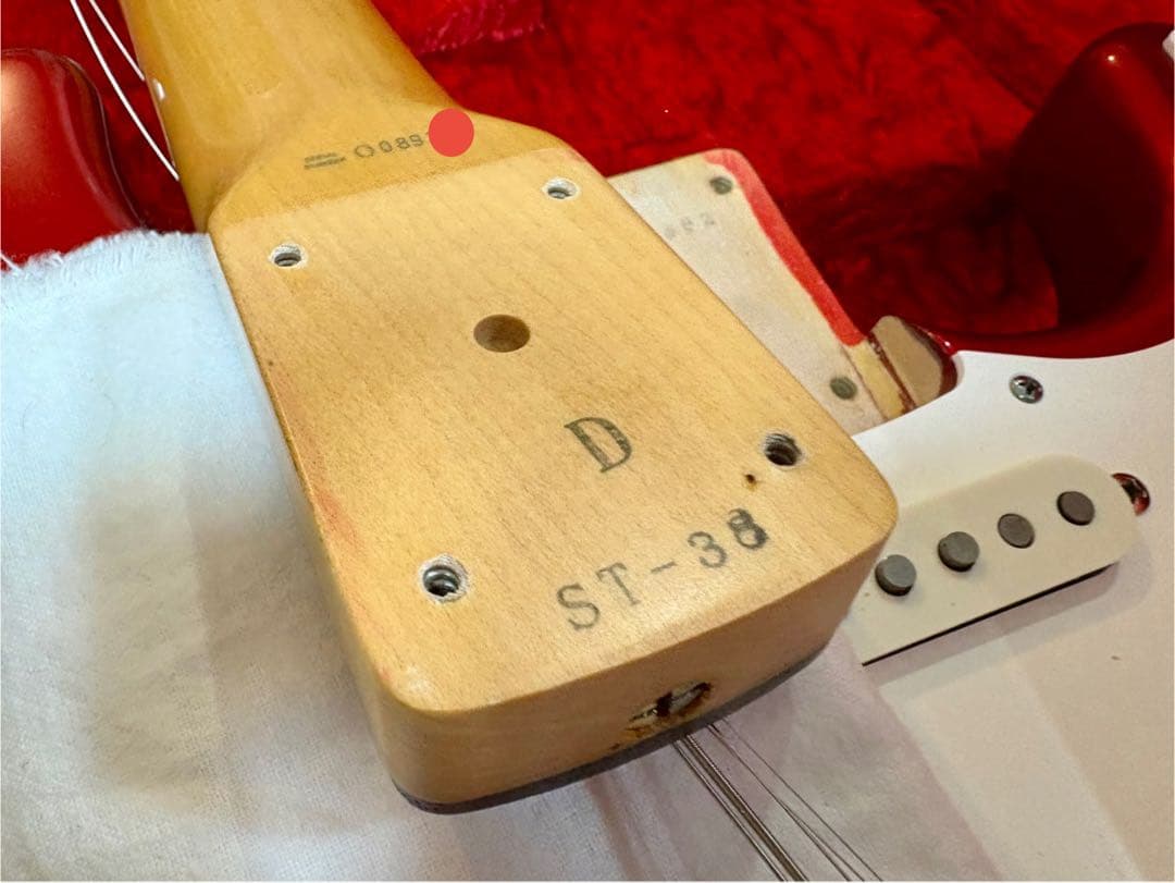 F*様 U*u様 【ネック良材 / CS Fat ’50s 搭載】Fender