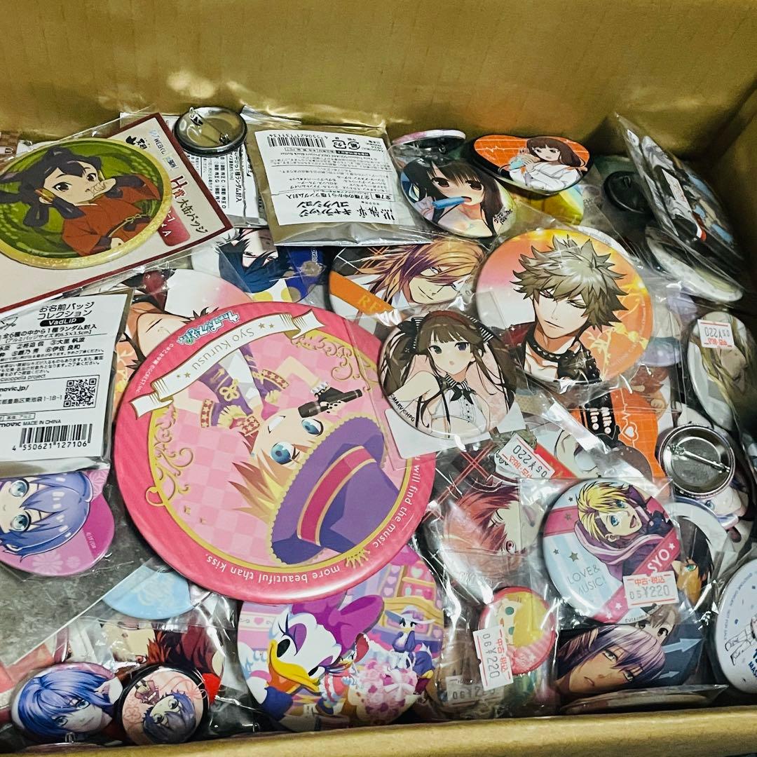 ノンジャンルアニメ雑貨　缶バッジまとめ売り　約300個まとめ売り