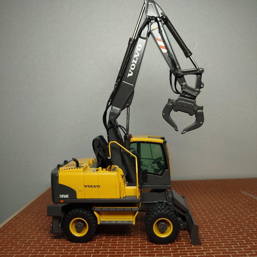 VOLVO EW180C ホイール式グラップル ボルボ NZG 1/50