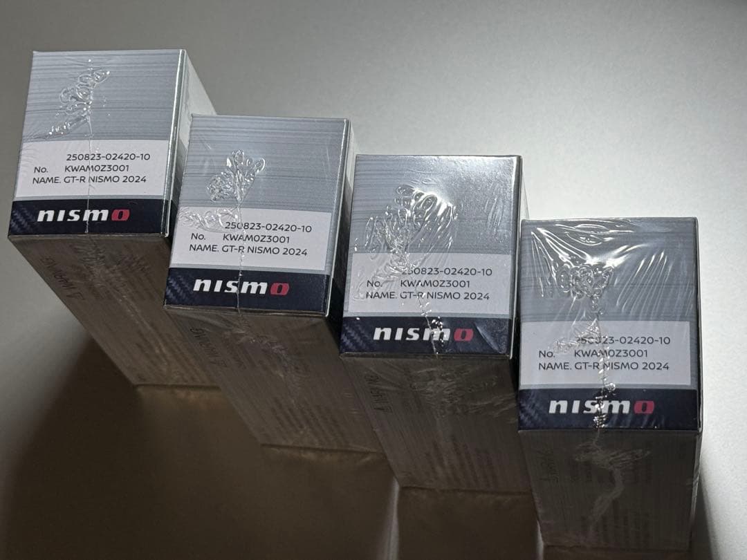 MINIGT NISSAN GTR NISMO 2024 4台セット