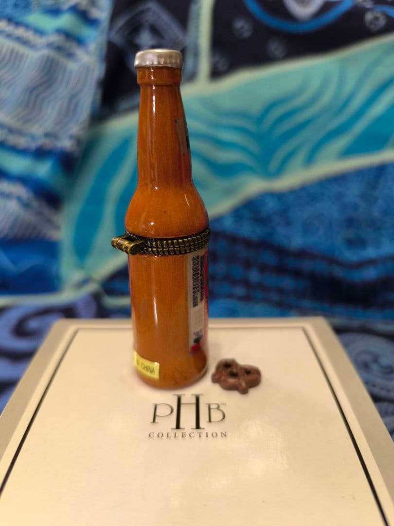 Bud Light Bottle with Pretzel　ヒンジボックス