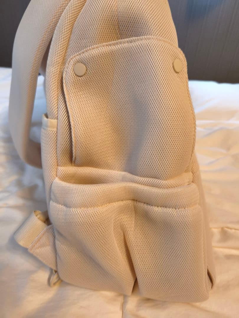 moncheri メッシュフロントリュック ベージュ Mサイズ