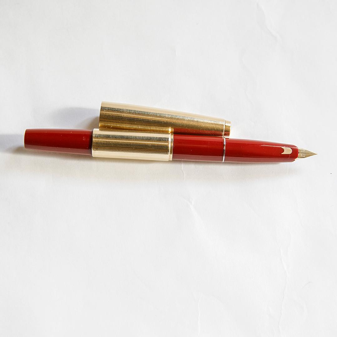 希少 PILOT パイロット Short ポケット万年筆 伸縮式 14K 中古