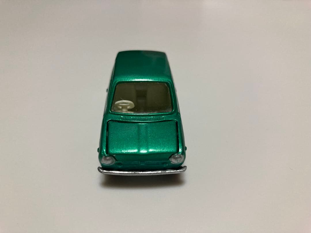 トミカ　黒箱　日本製　スバル　R-2 白シート