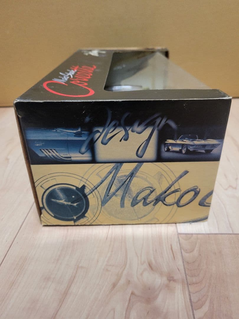 Chevrolet Corvette Mako Shark 1/18　シボレー