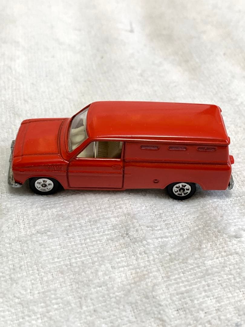 トミカ トヨタ ハイラックス 郵便車(黒箱　日本製)シール未使用