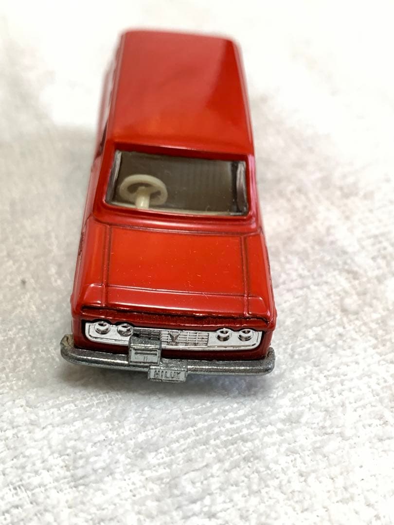トミカ トヨタ ハイラックス 郵便車(黒箱　日本製)シール未使用