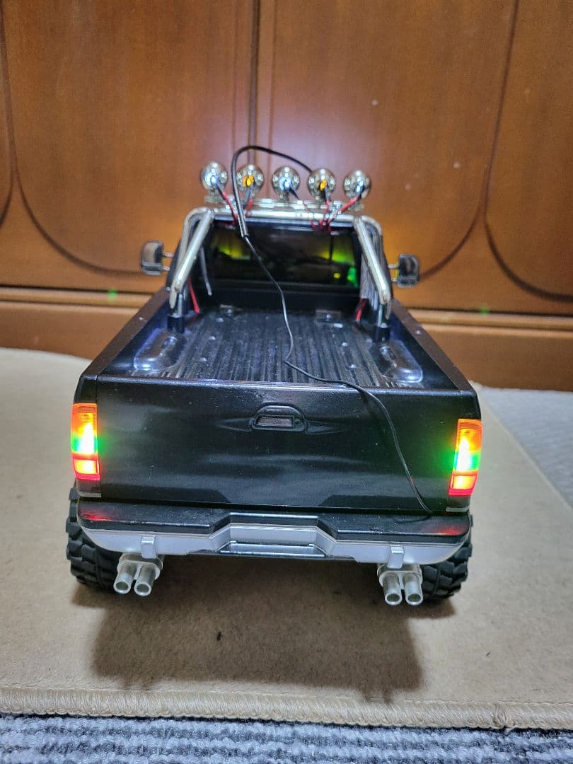 タミヤRC フォードF350 ハイリフト電動RCカープロポ、ライトユニット付き