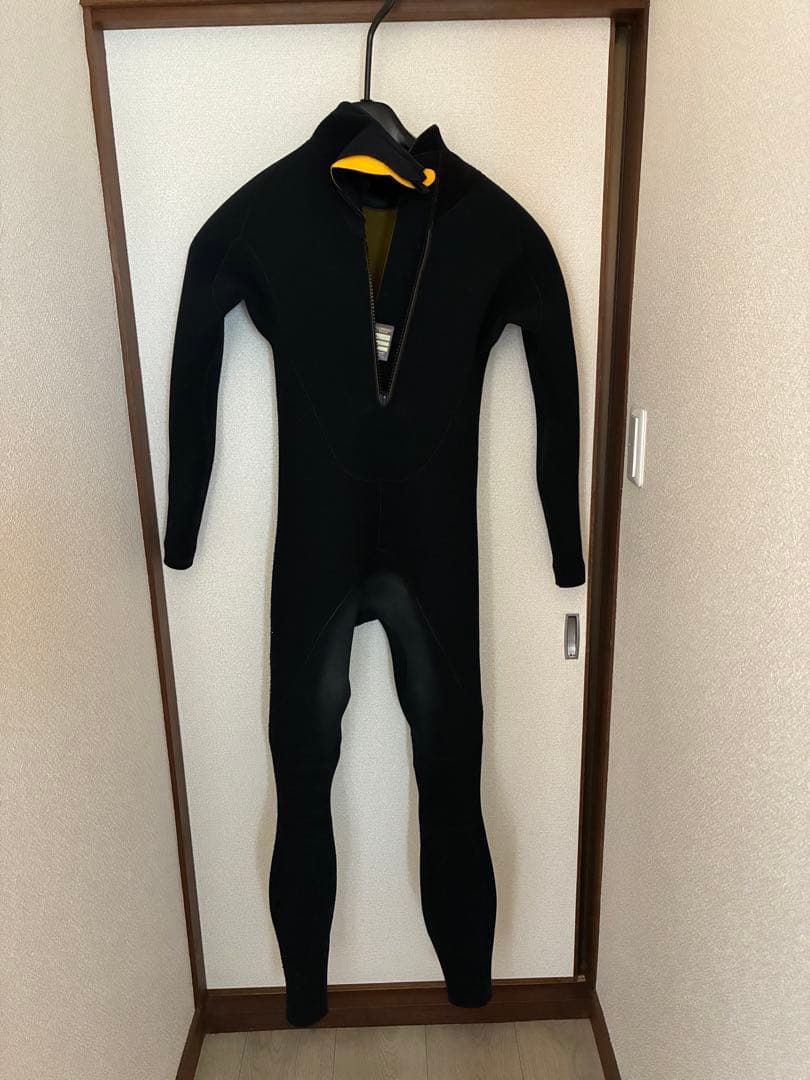 Rushウエットスーツセミドライ　BLACK Edition