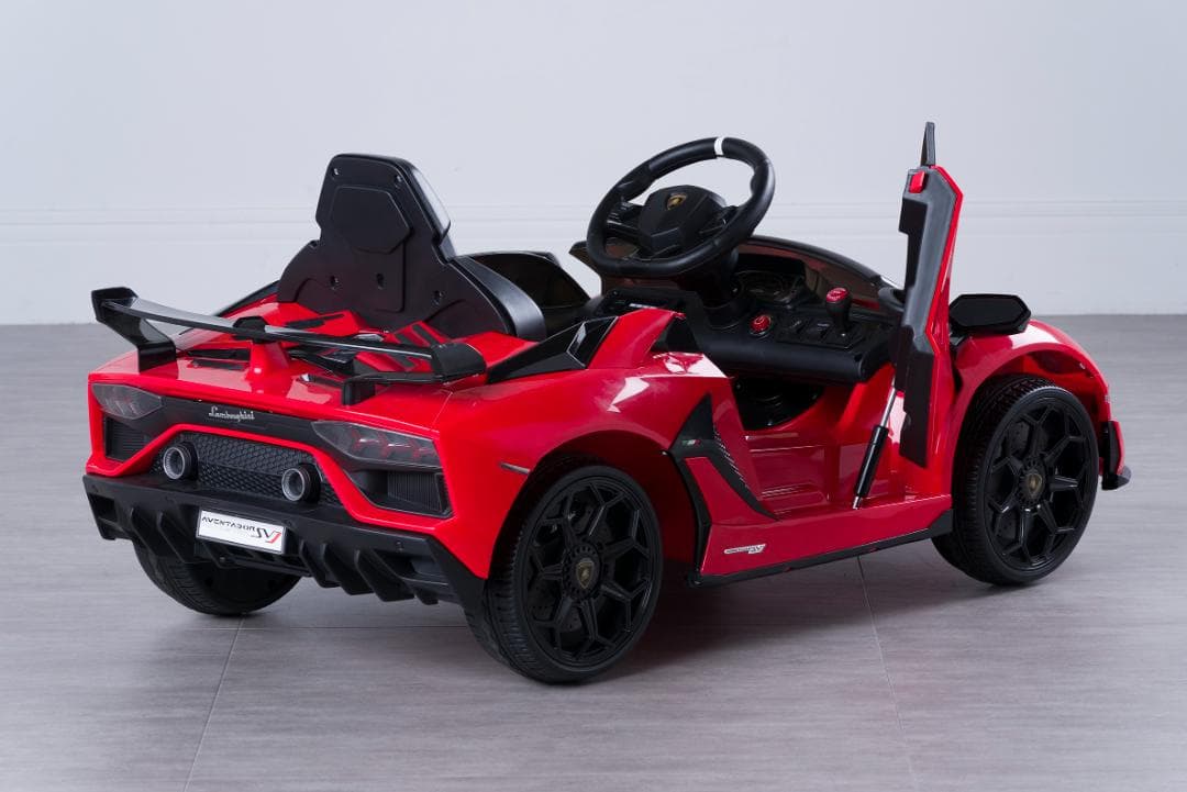 傑作スーパーカー「アヴェンタドールSVJ」が遂に電動乗用カーに！電動乗用カー