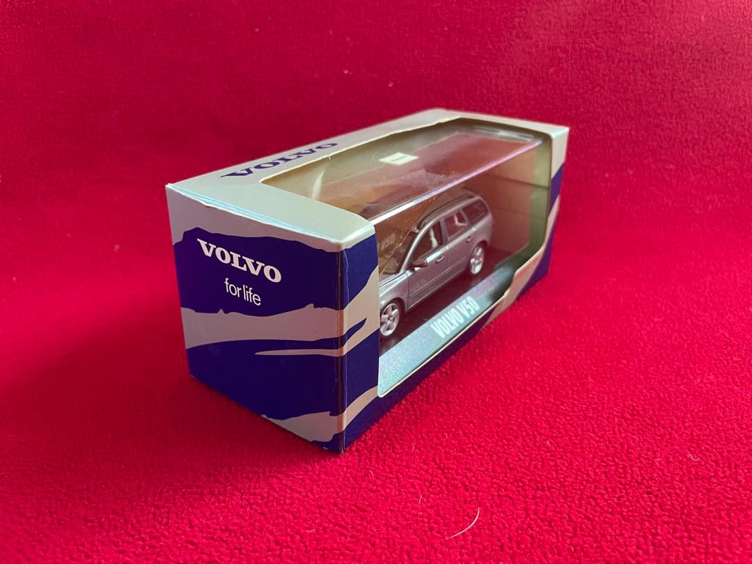 ミニカー　1/43　ボルボ　V50 ディーラー正規品　モデルカー