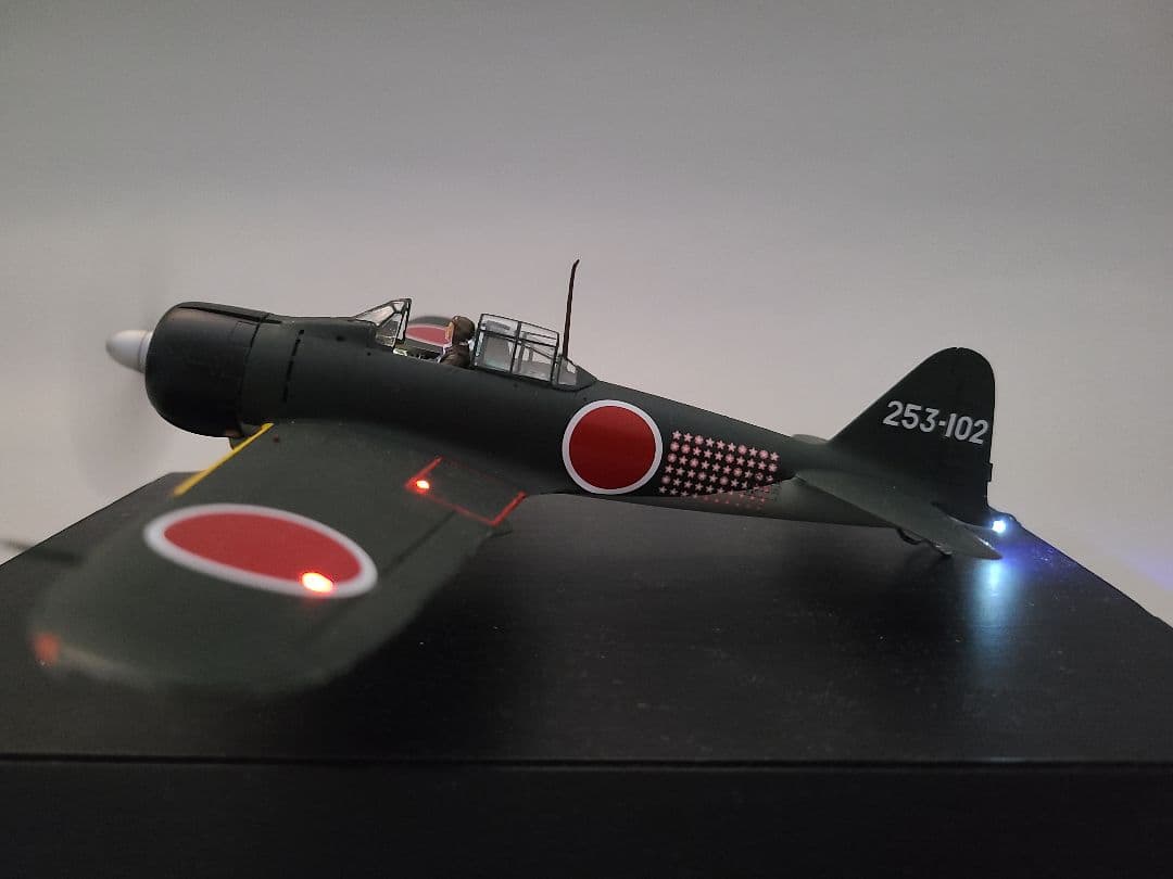 零式艦上戦闘機21型 岩本 徹三 飛曹長搭乗機リアルモーターライズ完成品