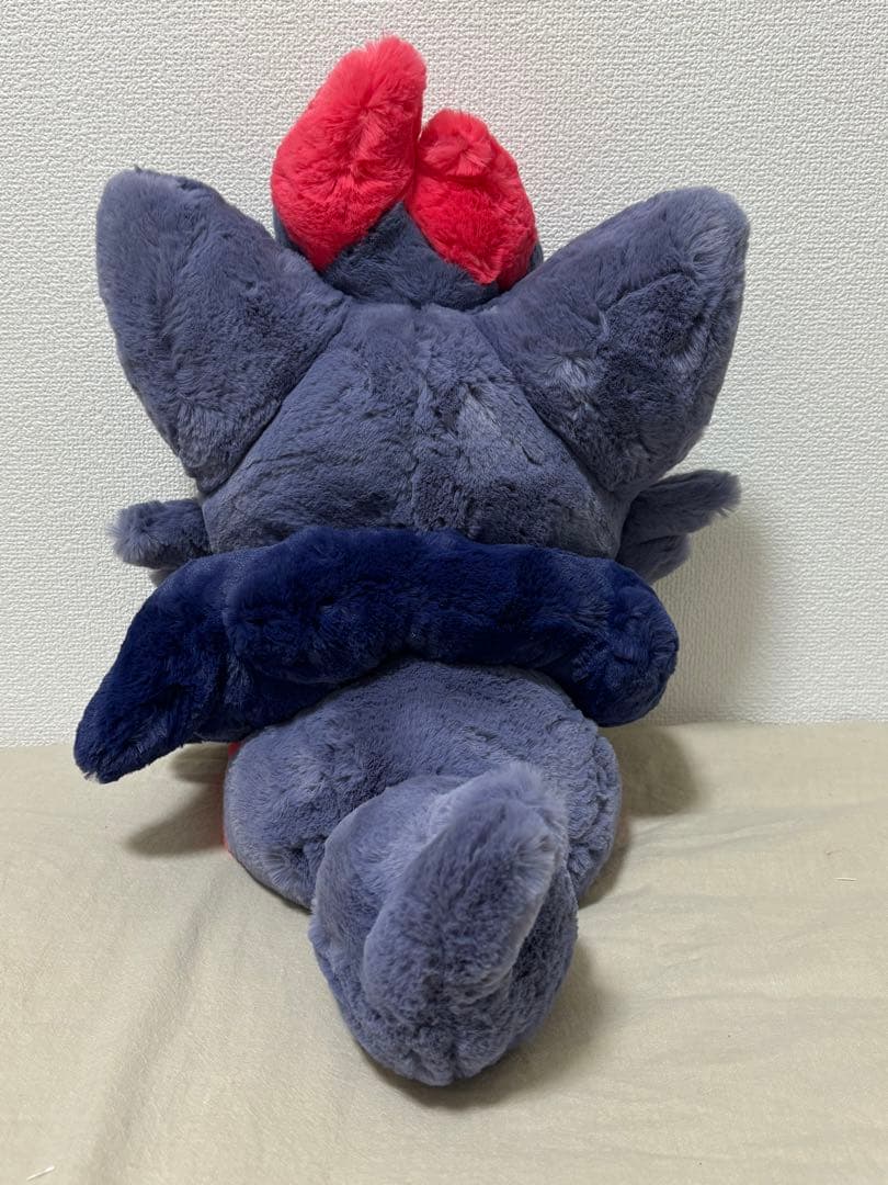 ポケモンセンター　ふわふわ抱きぬいぐるみ　ゾロア