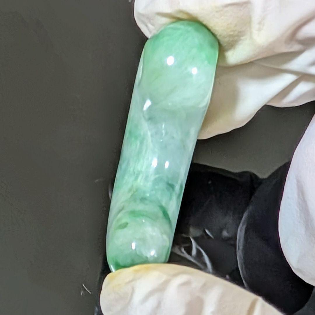 翡翠勾玉
