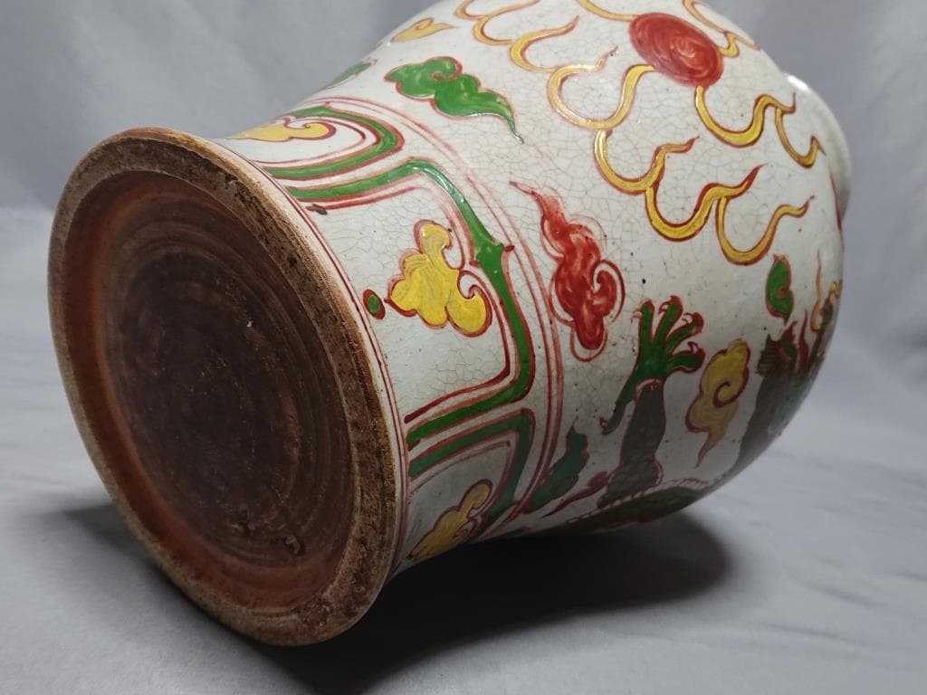 コレクター収集品　中国　明時代　五彩色絵　龍文大瓶　高さ36.8cm