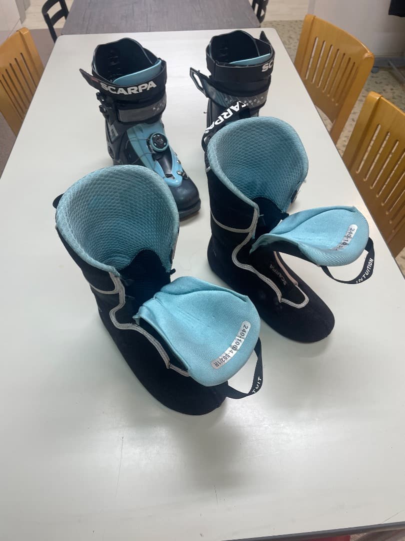 SCARPA F1 スキー用ブーツ 女性用