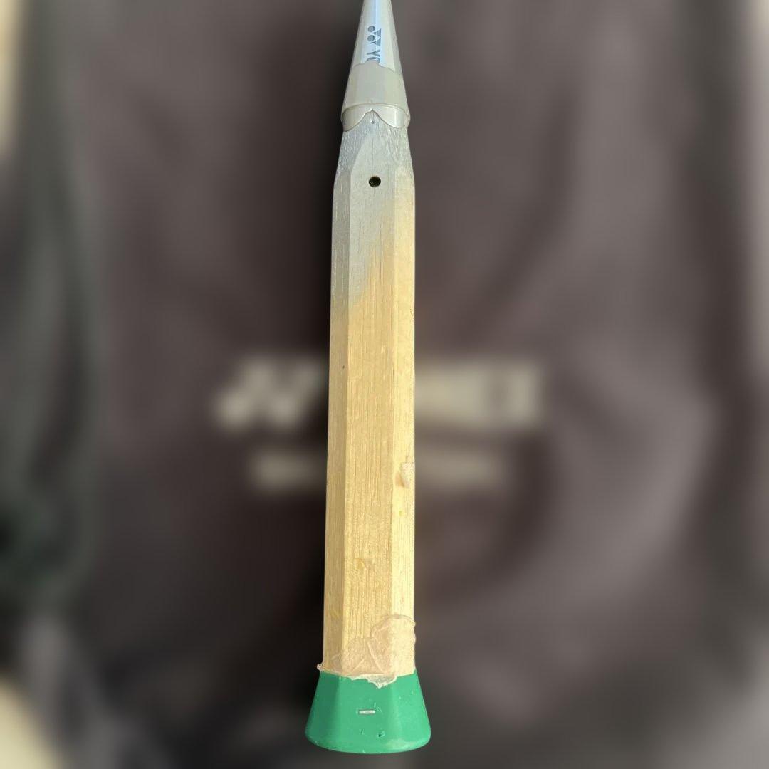 ヨネックス　VOLTRIC 30 バドミントンラケット 専用ケース付き