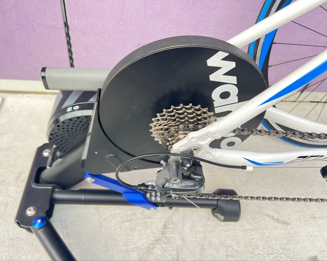 Wahoo KICKR SNAP 屋内バイクトレーナーPANTHER Zeus