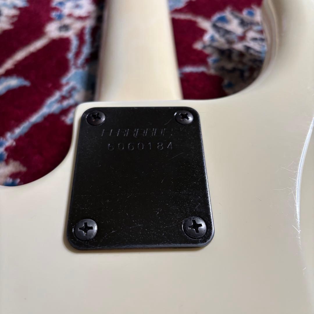 レア　FERNANDES FRB-70 エレキベース　ヴィンテージ　金ロゴ