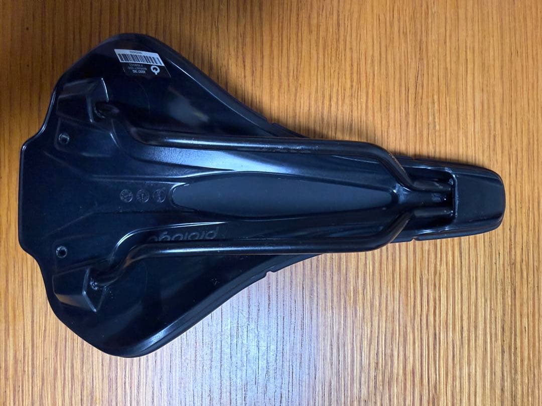 人気！Prologo Nago R5 PAS他サドルの合計3点セット乗り比べ