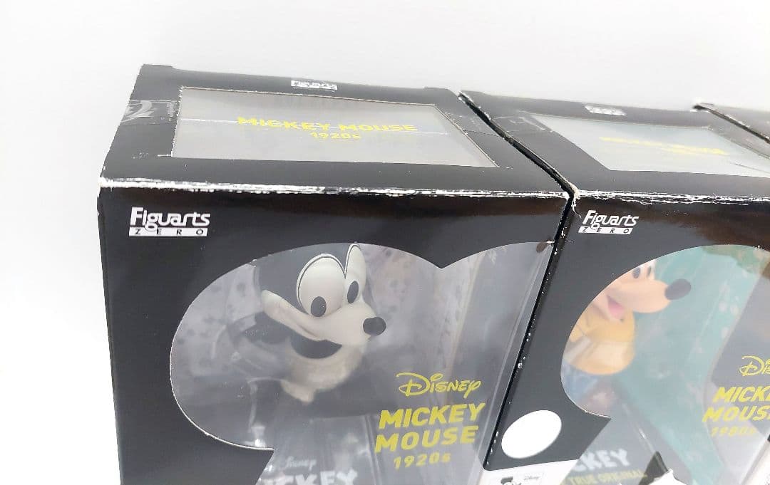 ディズニー　90year ミッキーマウス　フィギュア　３体セット