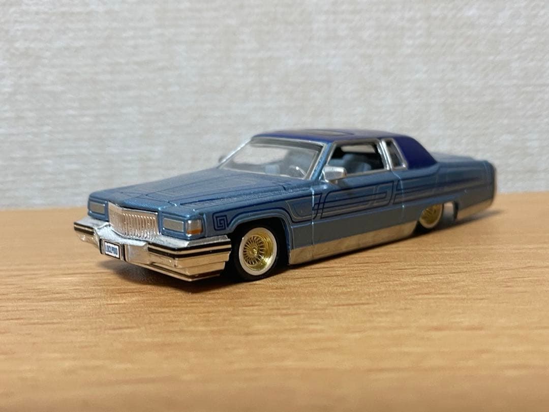 1/64 ローライダー キャデラック ブロアム ミニカー jadatoys