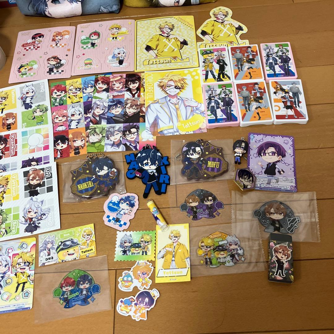 カラフルピーチ　グッズ　1番くじ　ガチャ　ぬいぐるみ　タオル　ステッカー