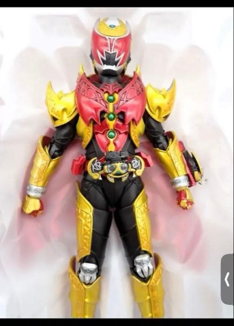 真骨彫 SHフィギュアーツ　仮面ライダーキバ エンペラーフォー厶