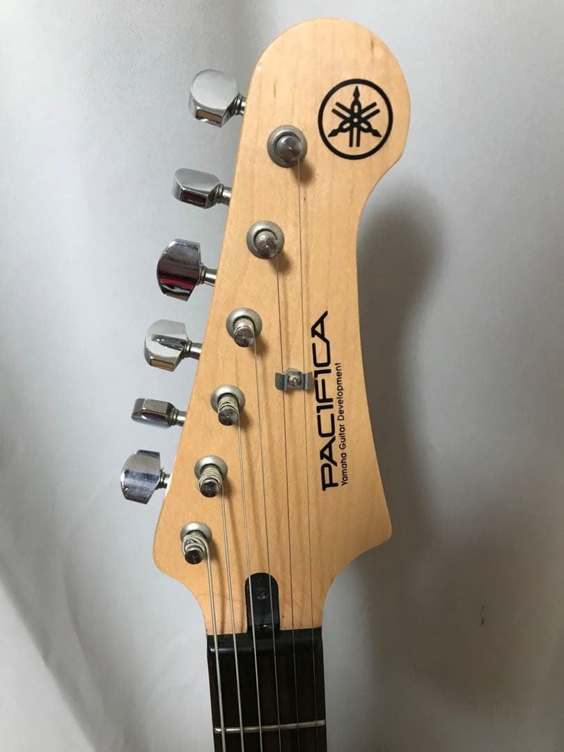 Yamaha PACIFICA012 ホワイトエレキギター