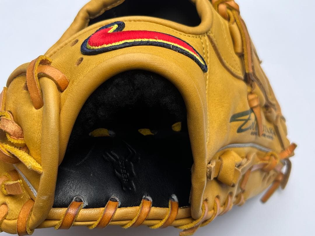 NIKE 一般軟式投手用グローブ 松坂大輔 限定モデル 右投げ用 当時物 即戦力