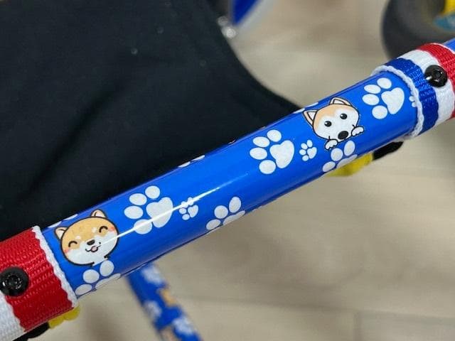 犬用車椅子、柴犬用車椅子4輪車、犬の車椅子