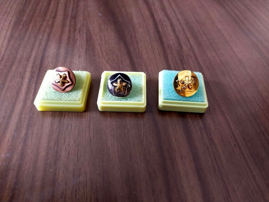 ◆陸上自衛隊!!隊友会記念品!!徽章!!階級章!!プレミア品!ビンテージ品!勲章