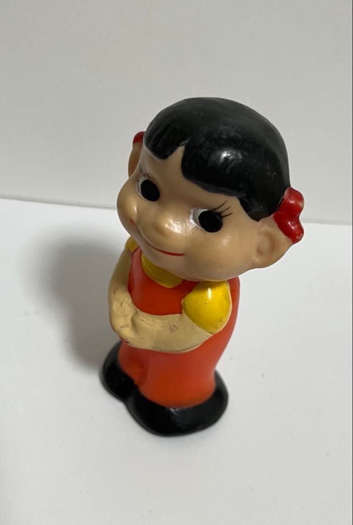 不二家 ペコちゃん ソフビ　フィギュア　マグネット 磁石付　手塗り 昭和レトロ