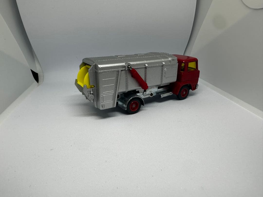 ドイツ製 siku v274 Haller Mullwagen