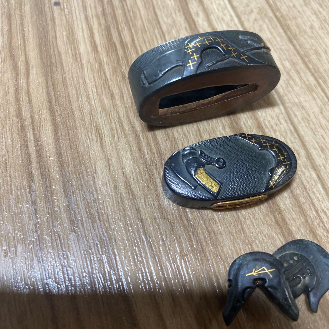 頭　縁　目貫