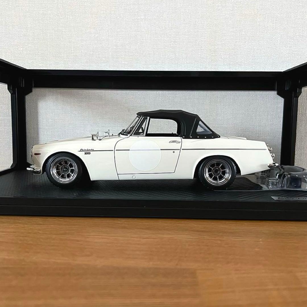【ミニカー 美品】イグニッションモデル 1/18 ダットサン フェアレディ
