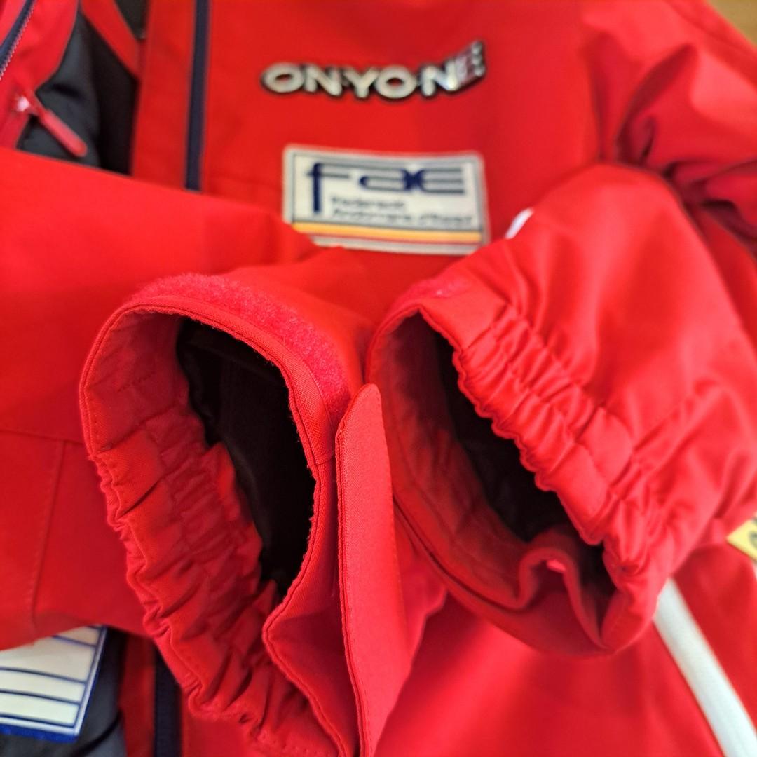 訳アリ 新品タグ付 ONYONE 子ども用スキーウェア 150cm レッド