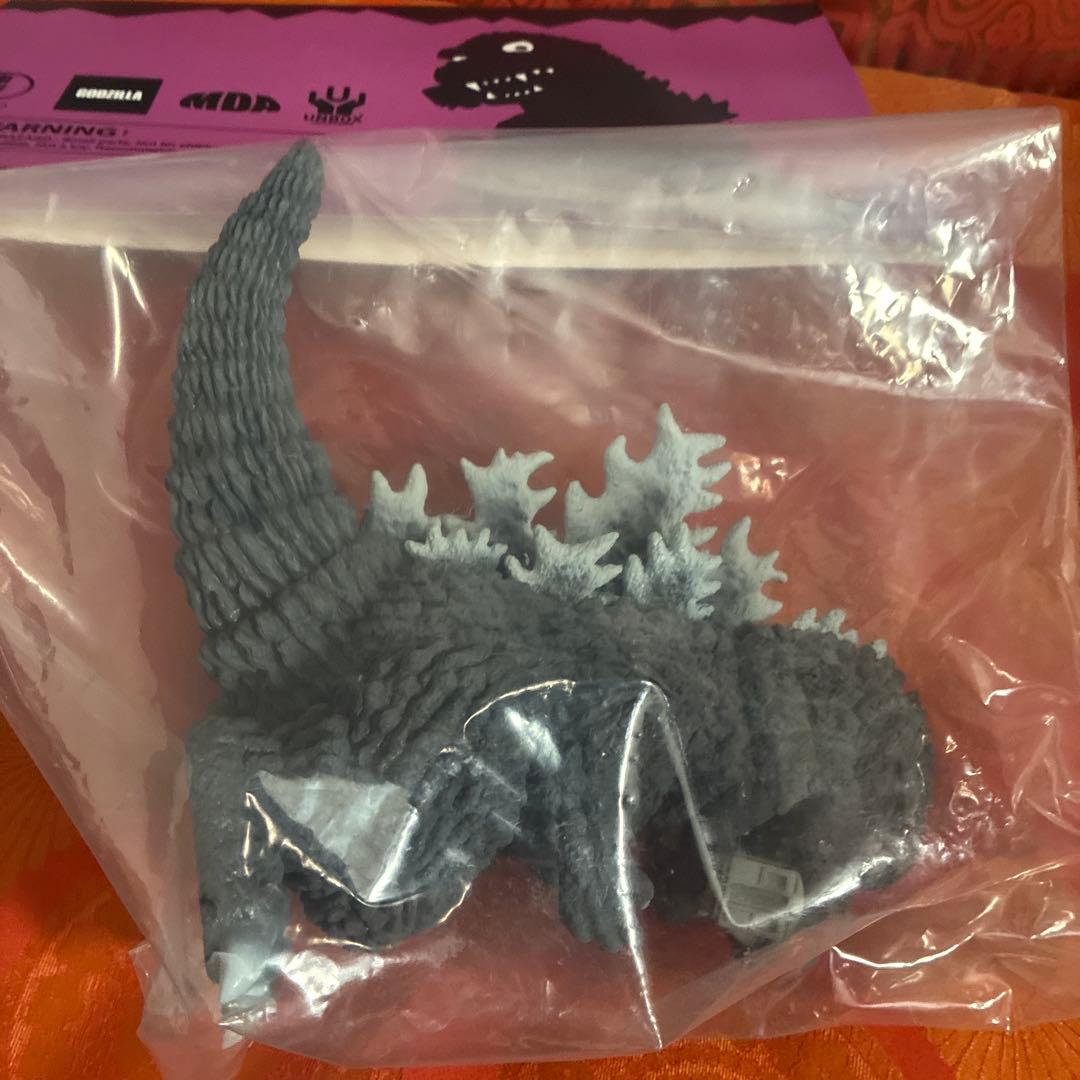 ゴジラ　 墓場の画廊　UNBOX INDUSTRIES×MDA　マルサン