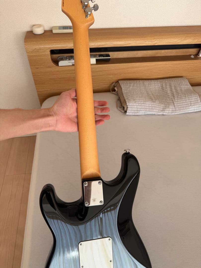 Suhr Classic S エレキギター ブラック HSS