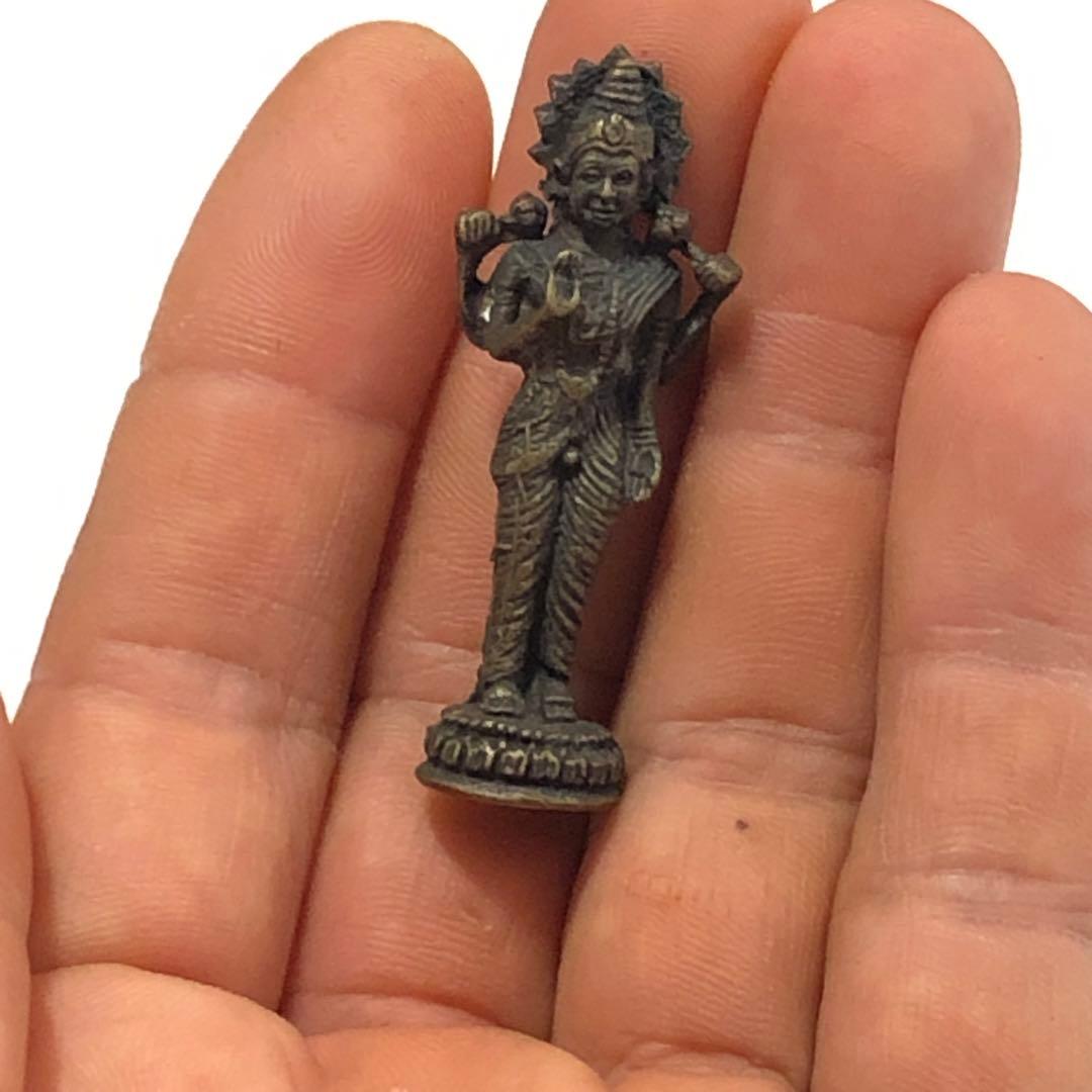 珍品◼️また蔵から謎の優しそうなお顔の金属製の神様の直立仏像が出て来ました。