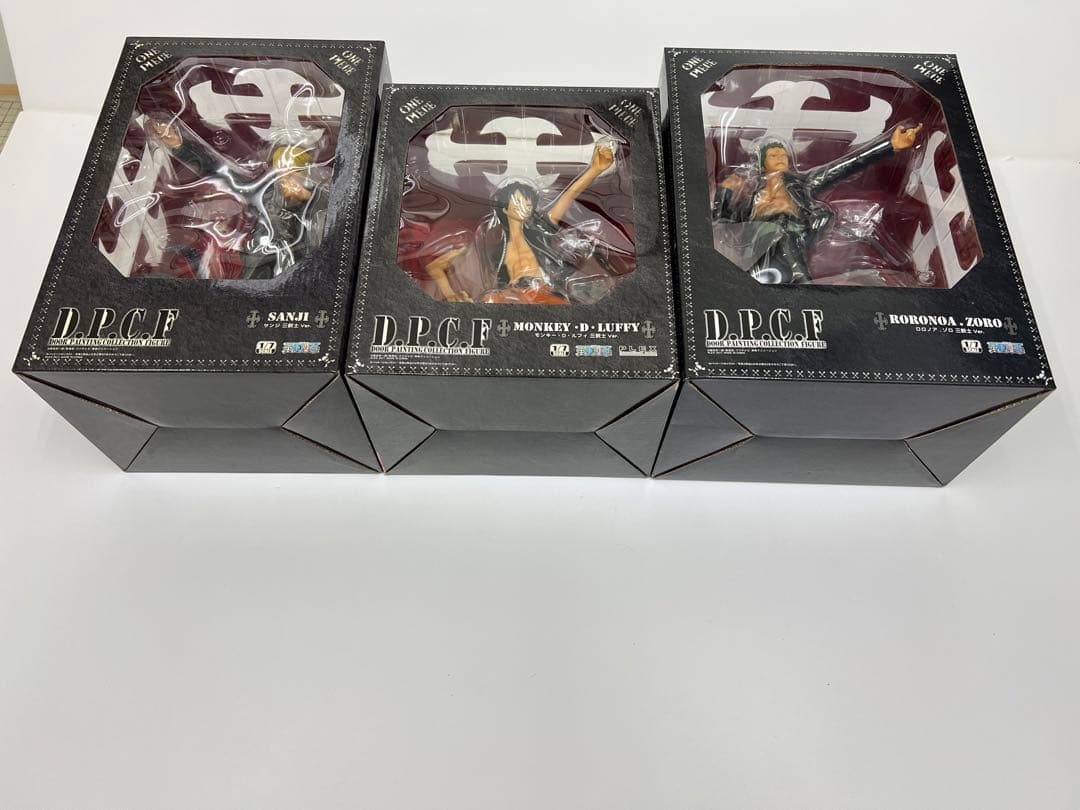 ワンピース 扉絵シリーズ　D.P.C.F 三銃士　ルフィ　サンジ　ゾロ