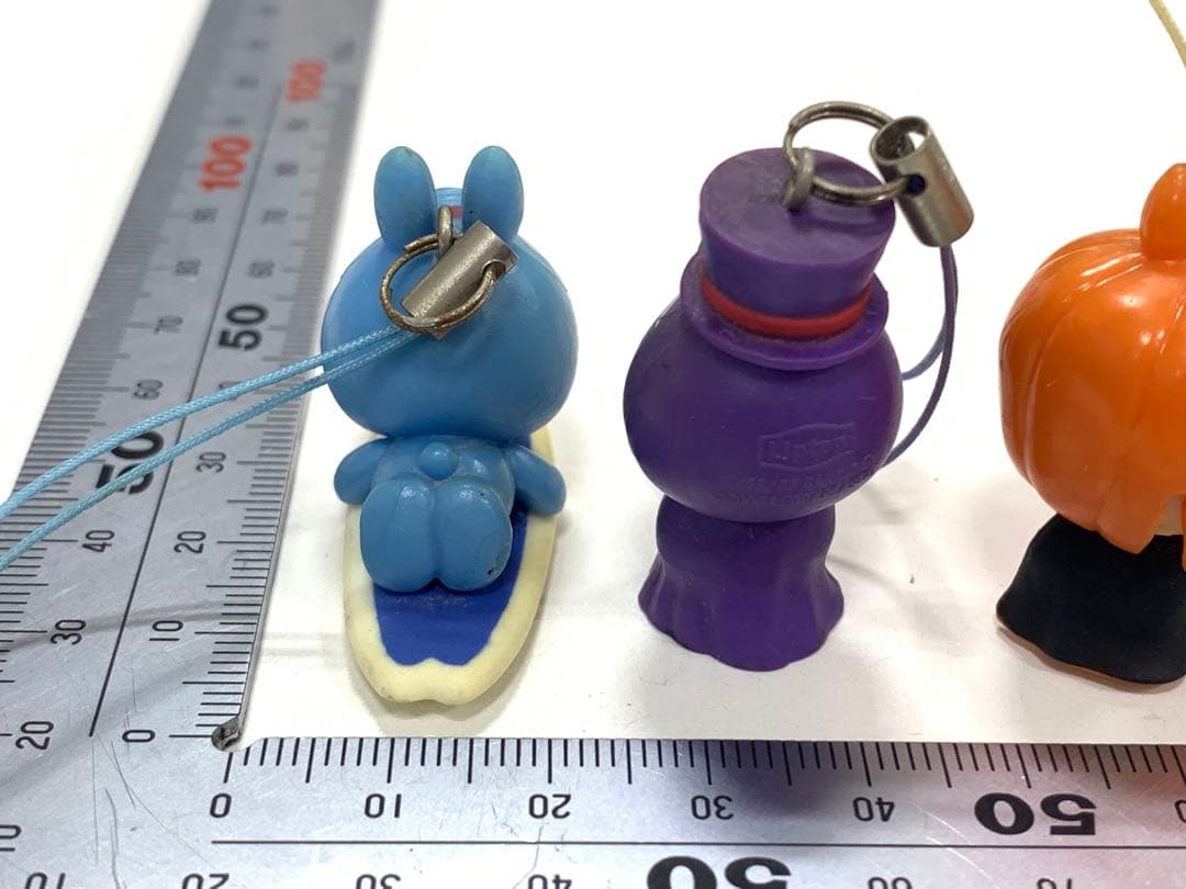 サンリオハローキティ　フィギュア　ストラップ　キーホルダー　4体セット