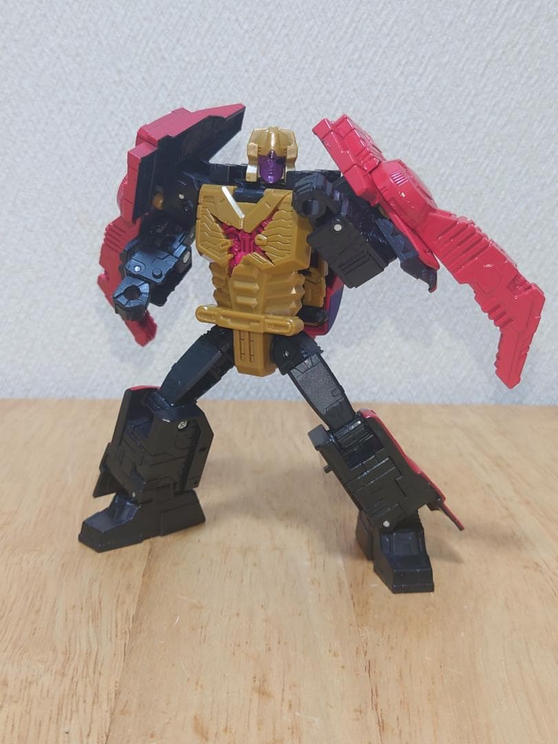 トランスフォーマー GENERATION SELECTS ブラックザラック