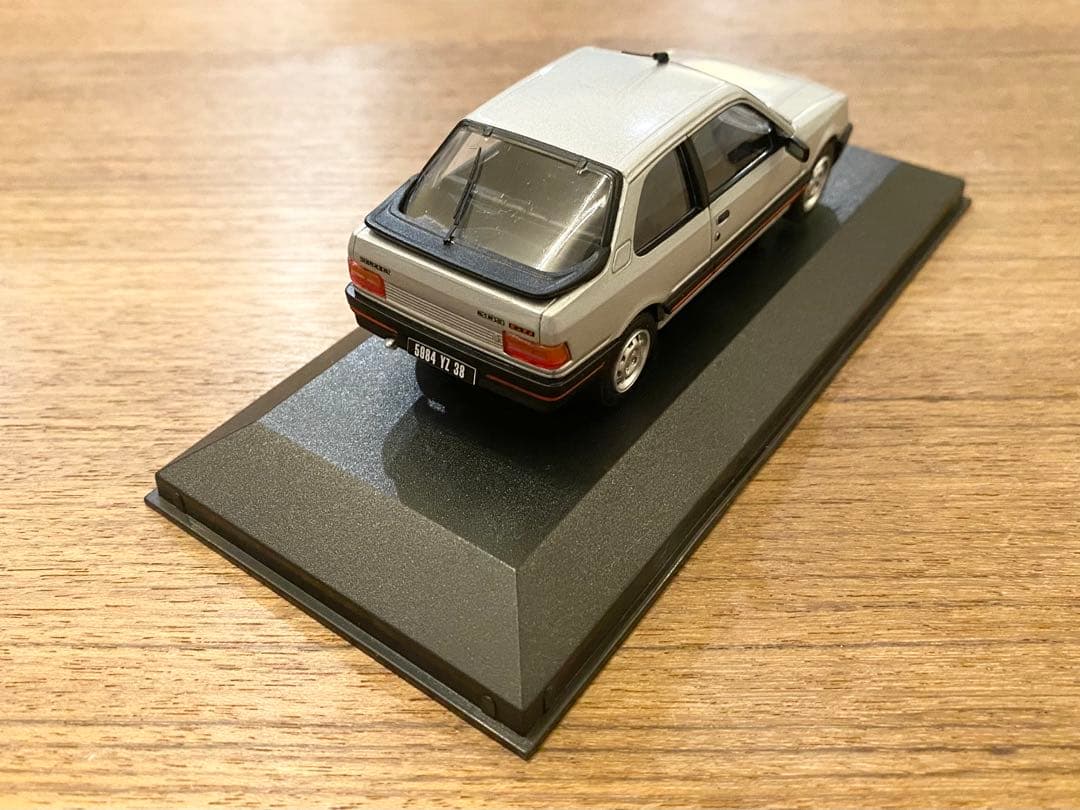 新品 希少！1/43 コーギー バンガーズ プジョー 309GTI シルバー